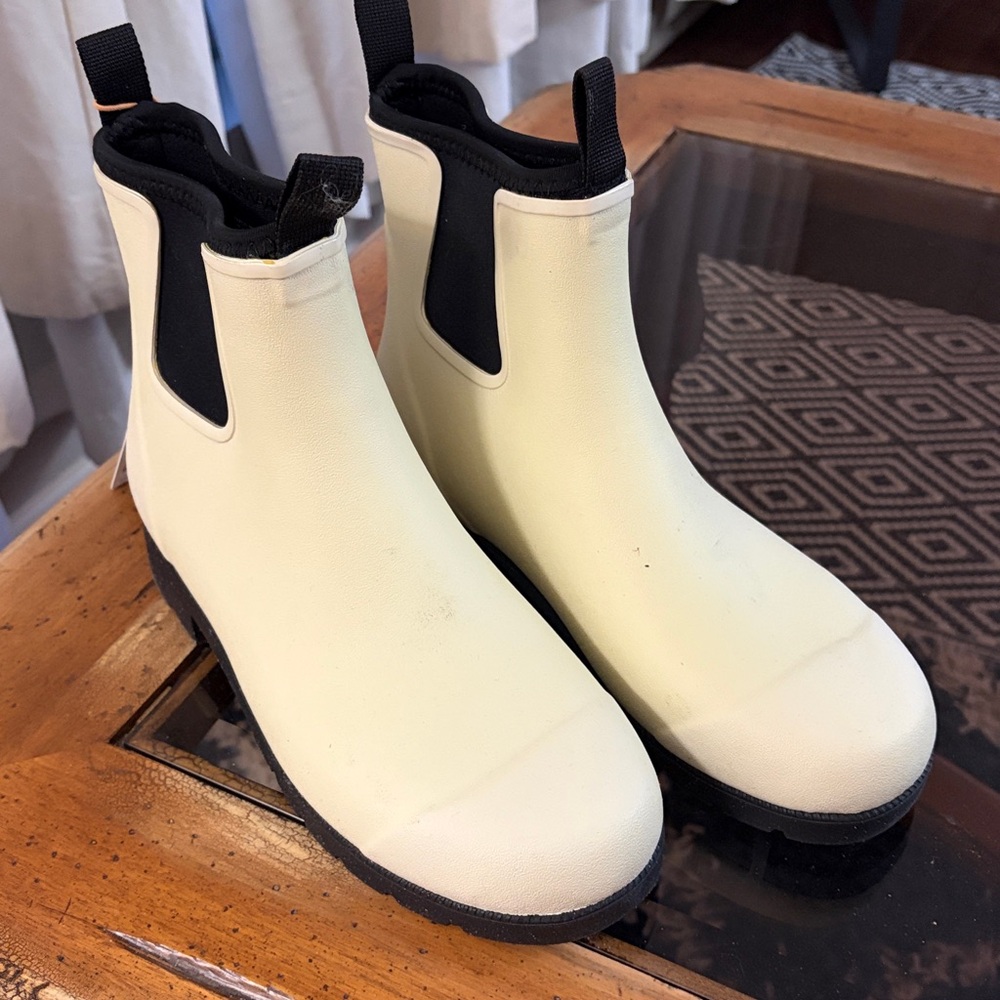Quince Women's Rain Boots, size 8
